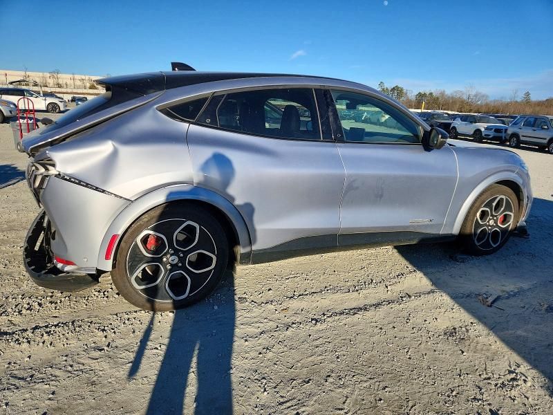 2022 Ford Mustang Mach-e gt