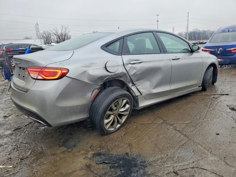 2016 Chrysler 200 s