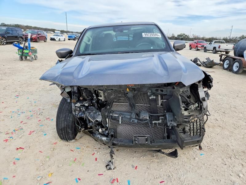 2023 Nissan Frontier s