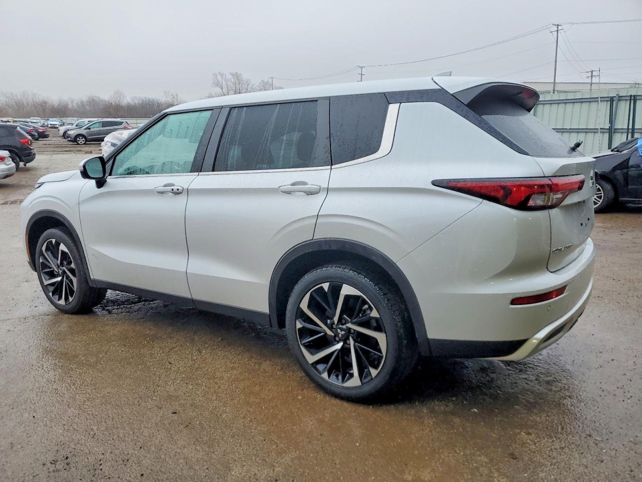 2022 Mitsubishi Outlander se