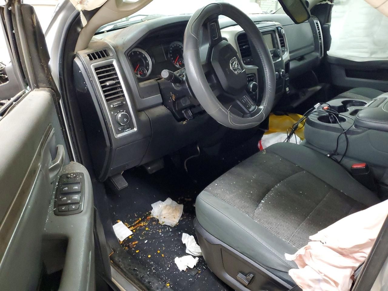 2015 Dodge Ram 1500 slt