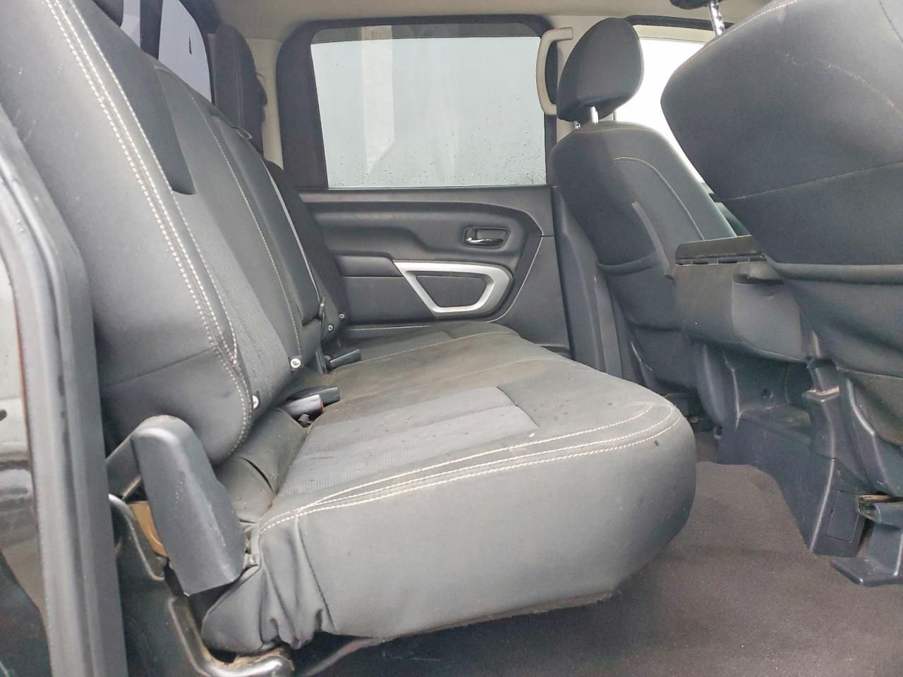 2019 Nissan Titan V8 Crew cab 5.6l sv