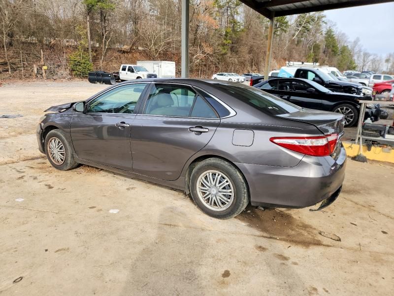 2016 Toyota Camry le