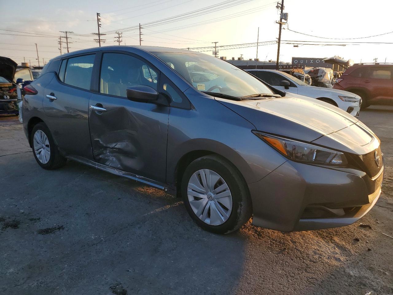 2023 Nissan Leaf s
