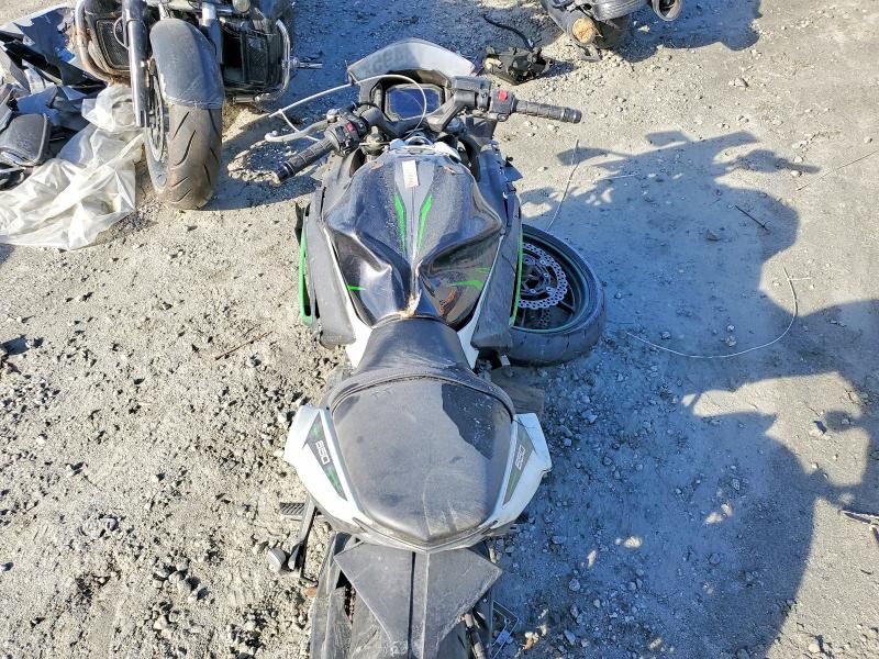 2022 Kawasaki EX650 N