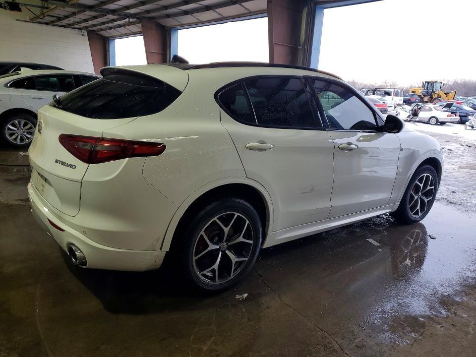 2020 Alfa Romeo Stelvio