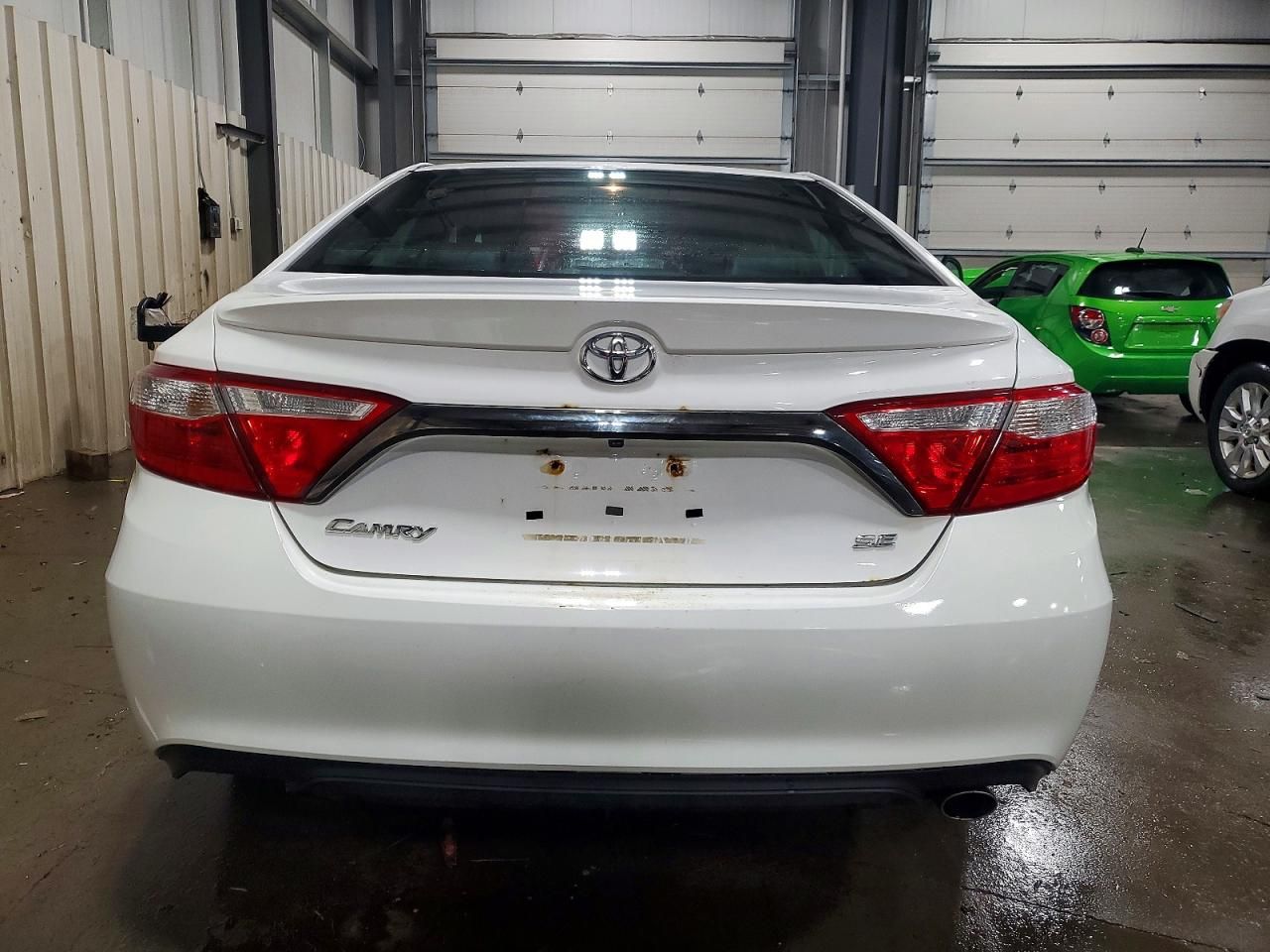 2016 Toyota Camry le
