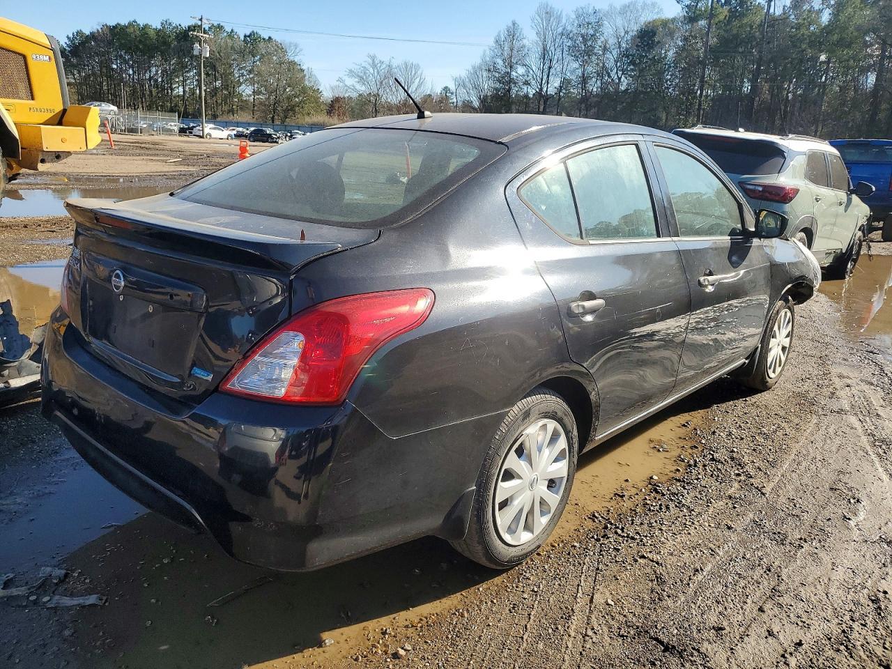 2016 Nissan Versa s