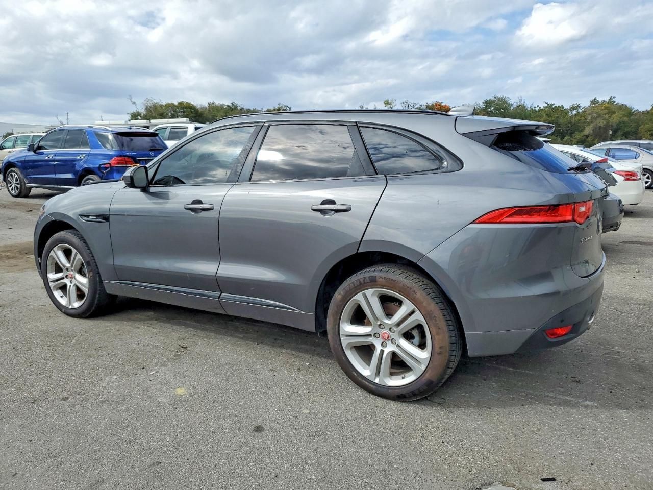 2017 Jaguar F-pace R-sport