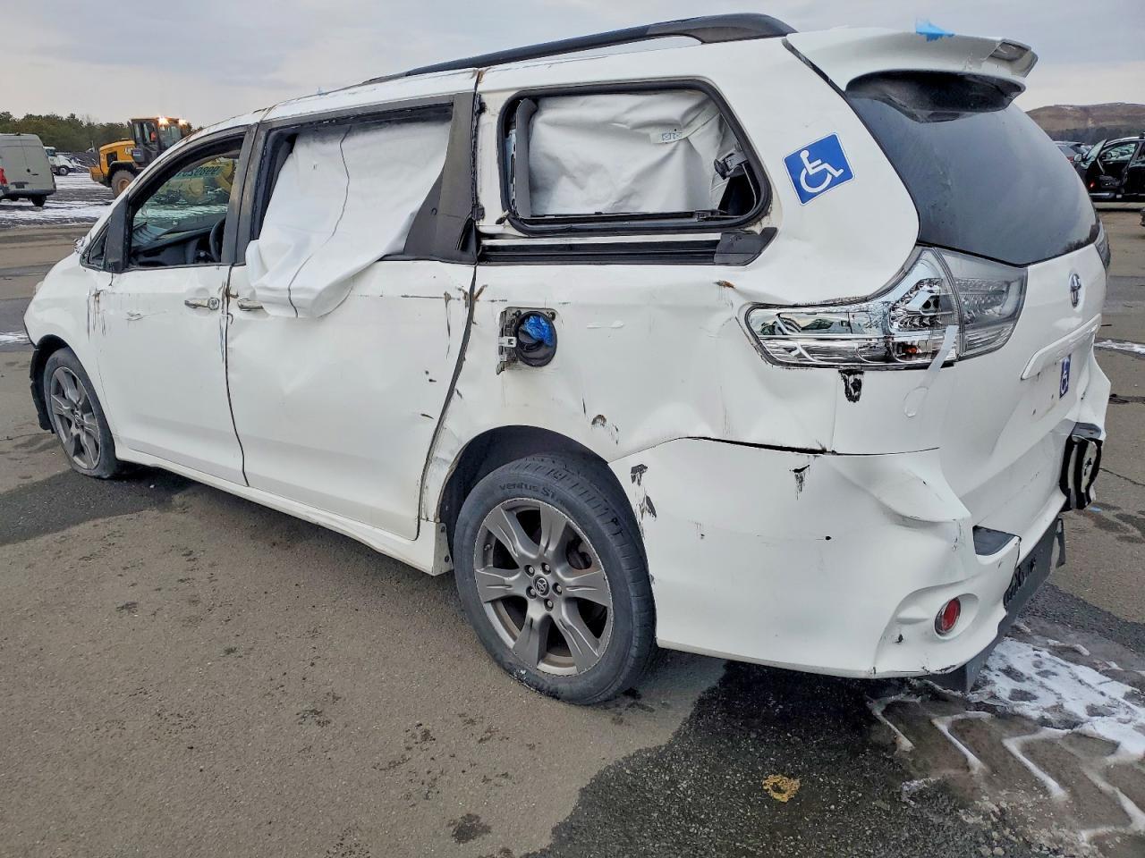 2018 Toyota Sienna se
