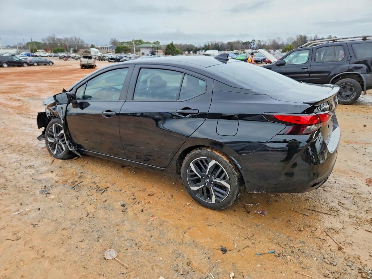 2023 Nissan Versa sr