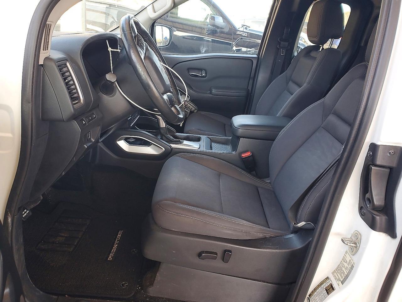 2022 Nissan Frontier s
