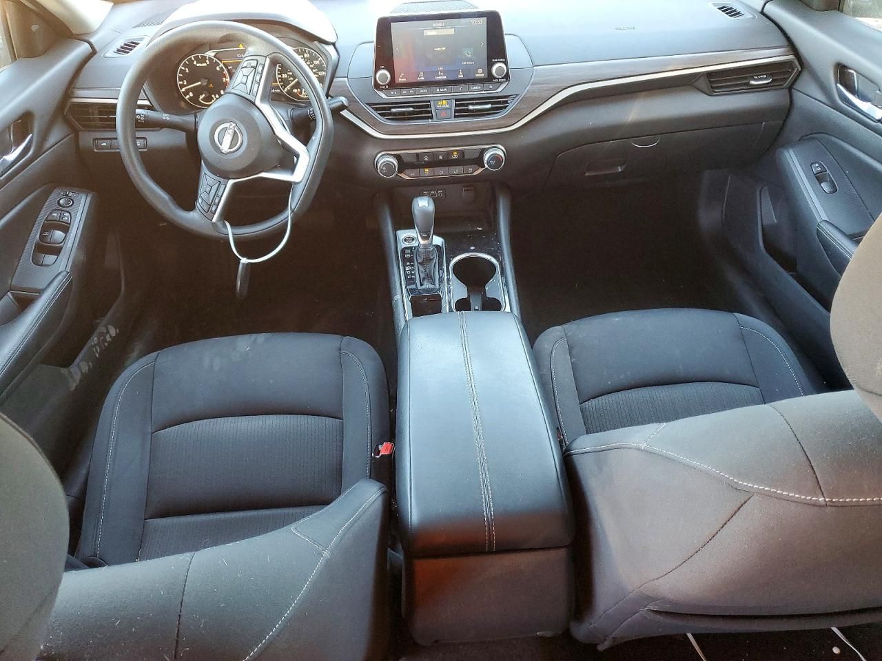 2024 Nissan Altima sv