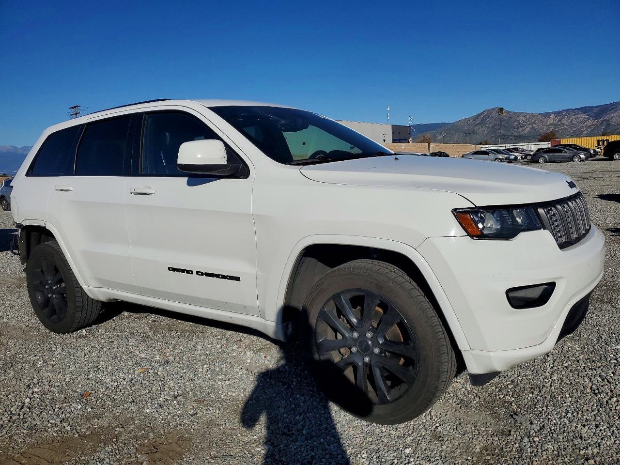 2017 Jeep Grand Cherokee Laredo