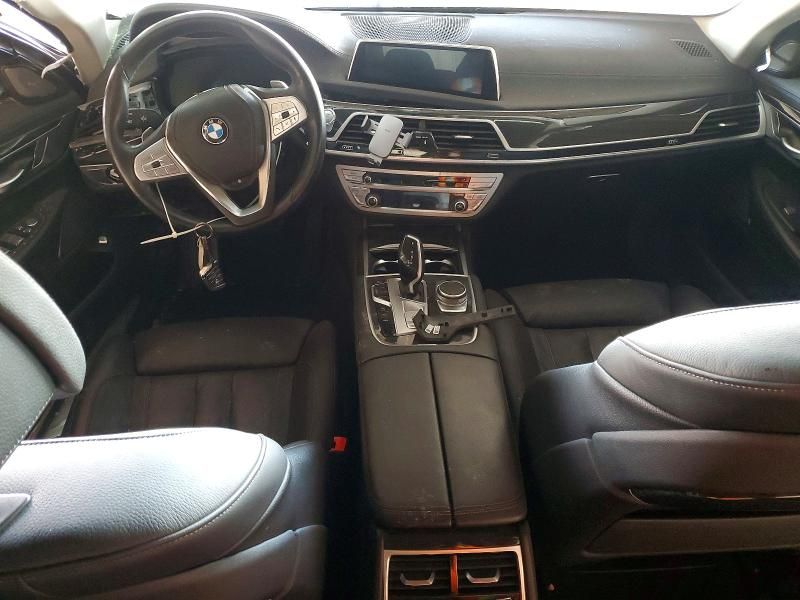 2021 BMW 740 i