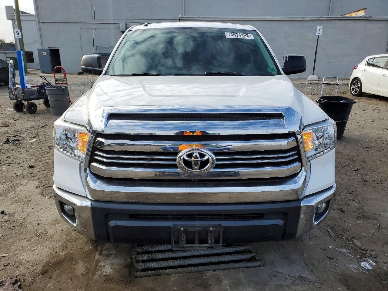 2016 Toyota Tundra Crewmax SR5