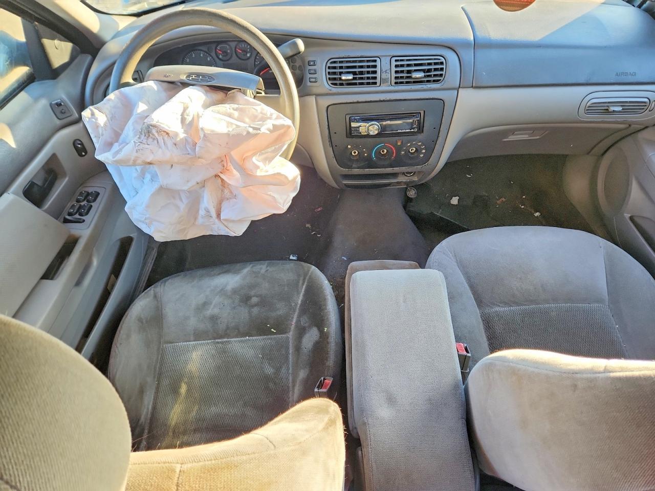 2005 Ford Taurus se