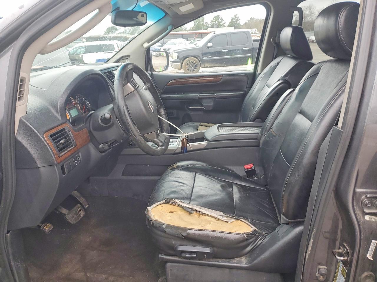 2012 Nissan Armada sv