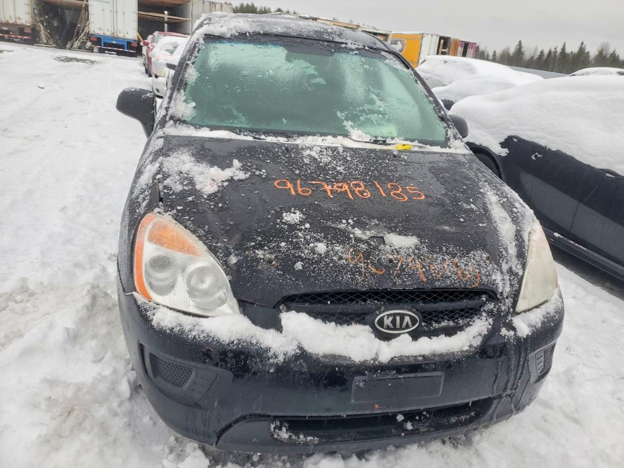 2010 KIA Rondo lx