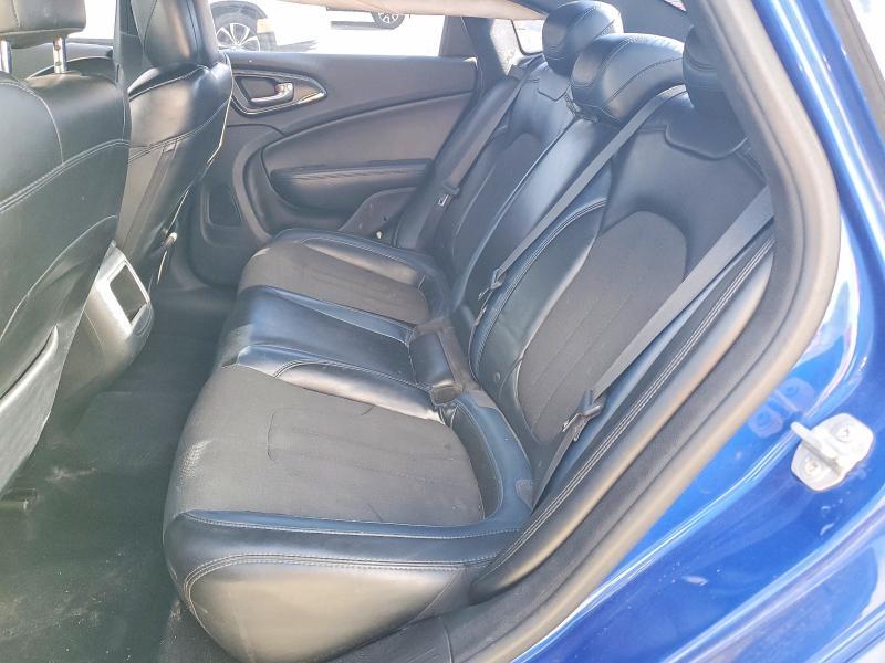 2015 Chrysler 200 s