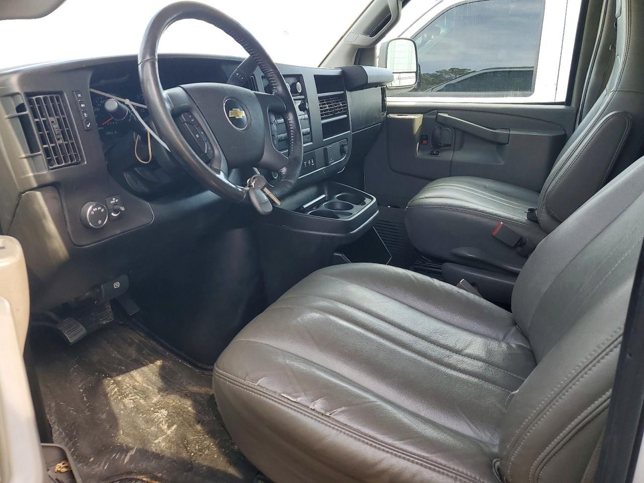 2020 Chevrolet Express G2500