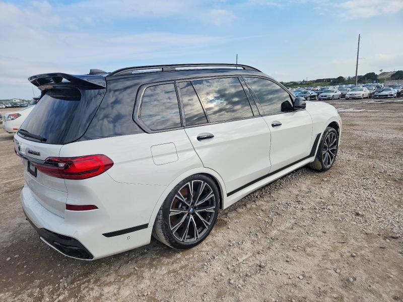 2021 BMW X7 M50i