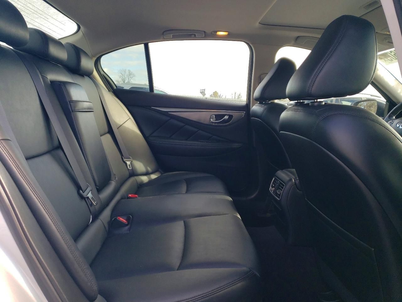 2016 Infiniti Q50 Base