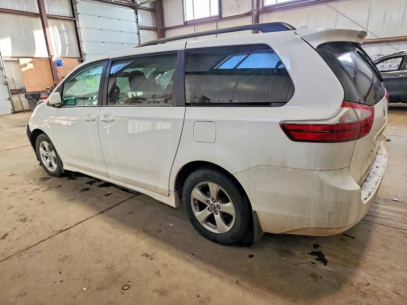 2020 Toyota Sienna le