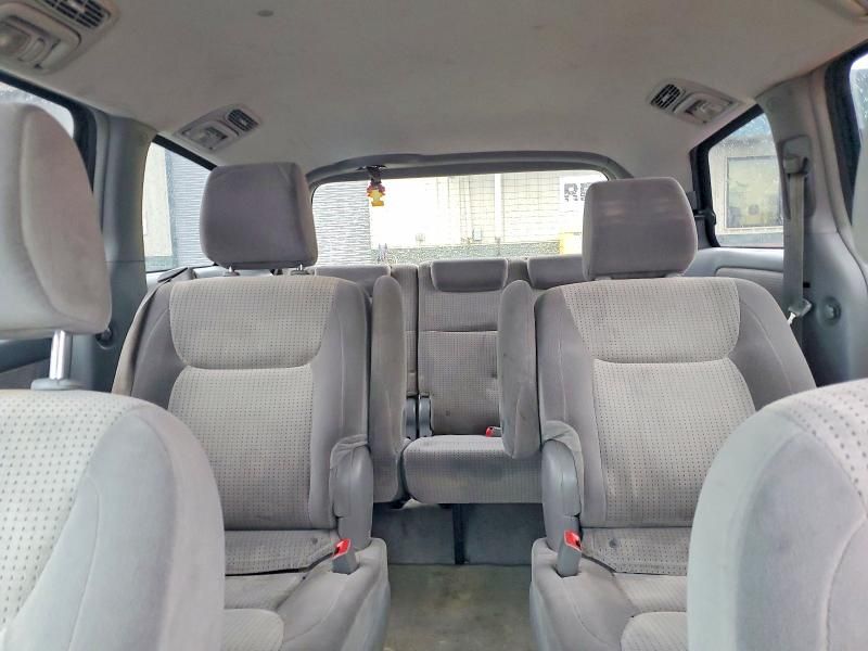 2010 Toyota Sienna le