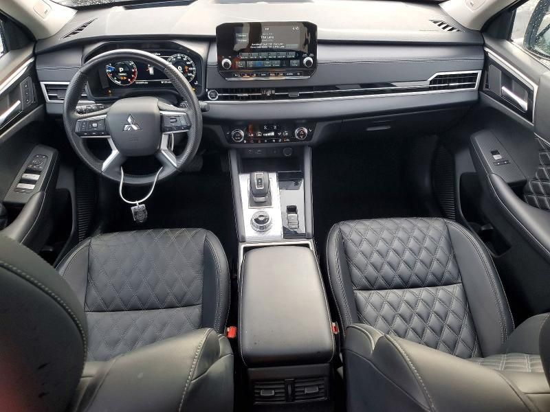 2024 Mitsubishi Outlander sel