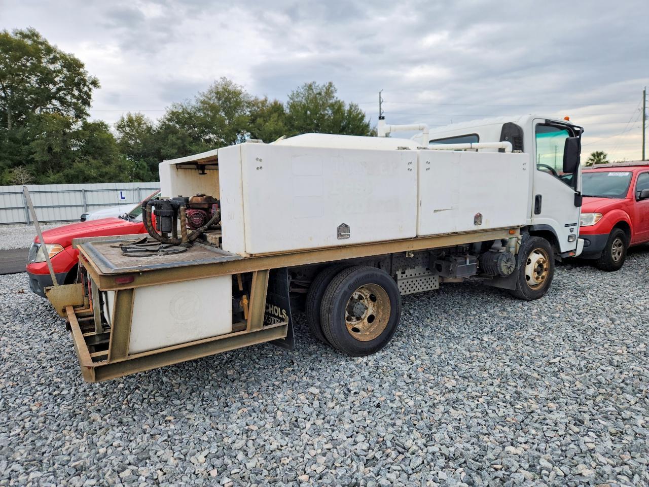 2015 Isuzu NPR HD