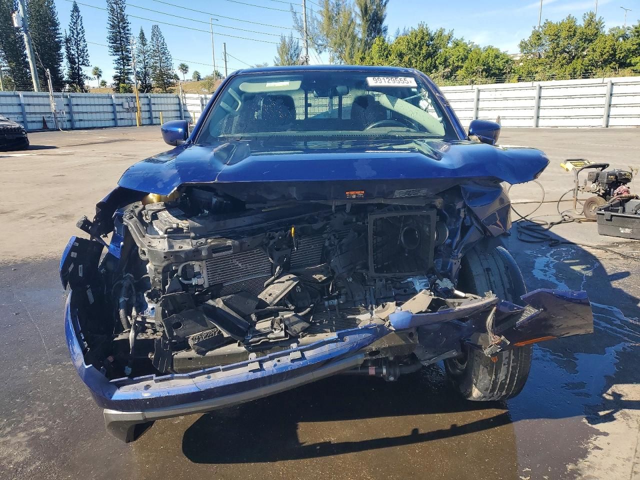 2022 Nissan Frontier s