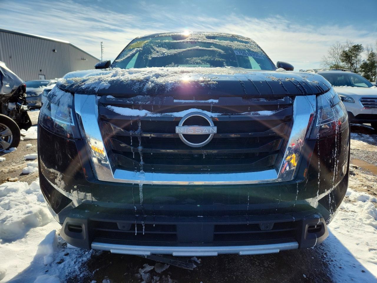 2023 Nissan Pathfinder Platinum