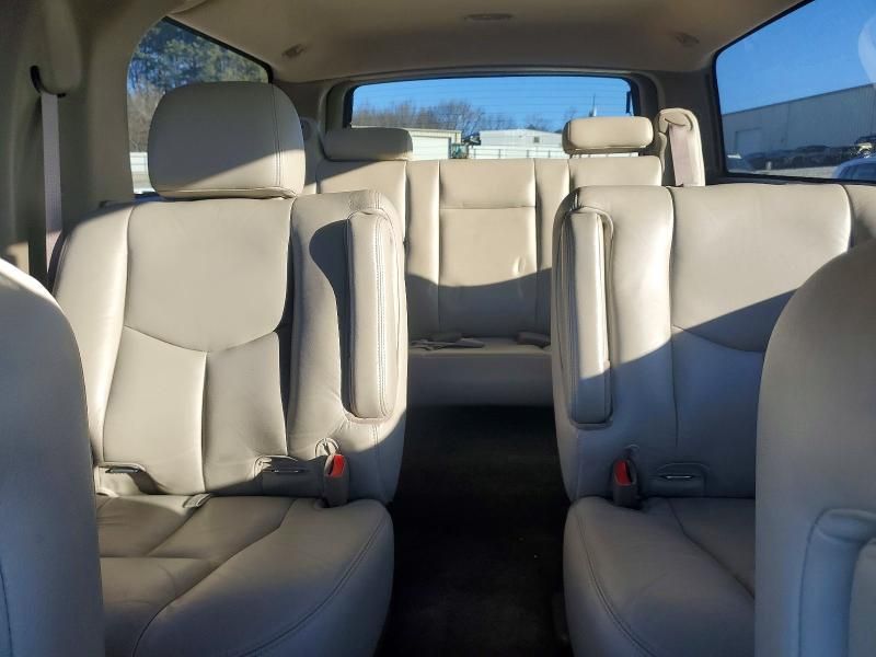 2004 GMC Yukon xl C1500