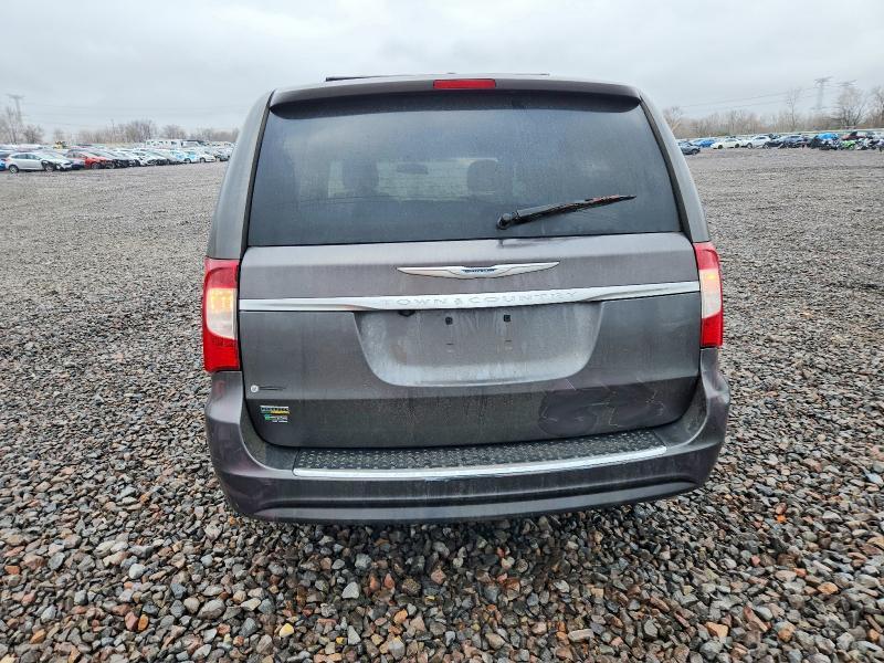 2016 Chrysler Town & Country Touring
