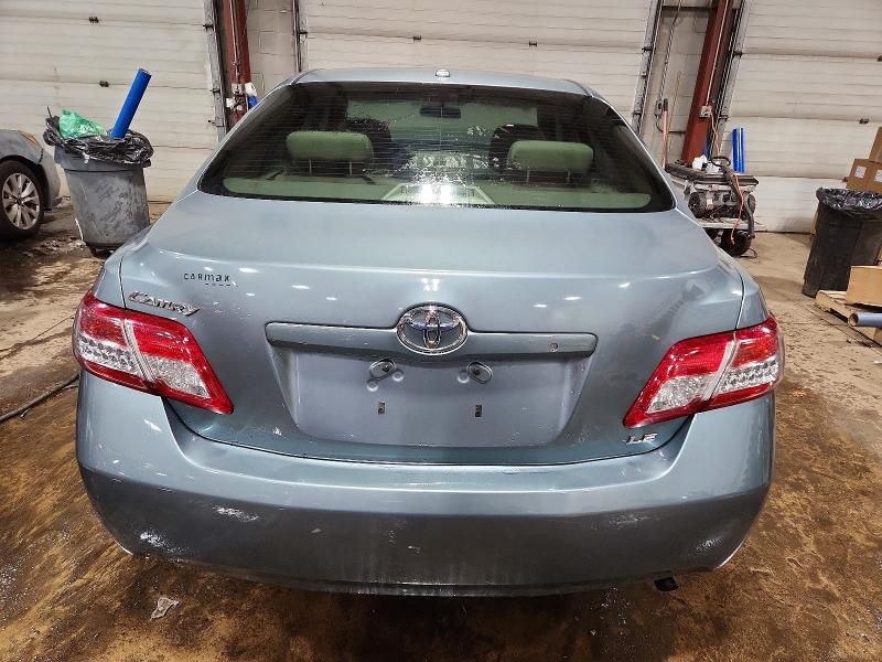 2010 Toyota Camry le