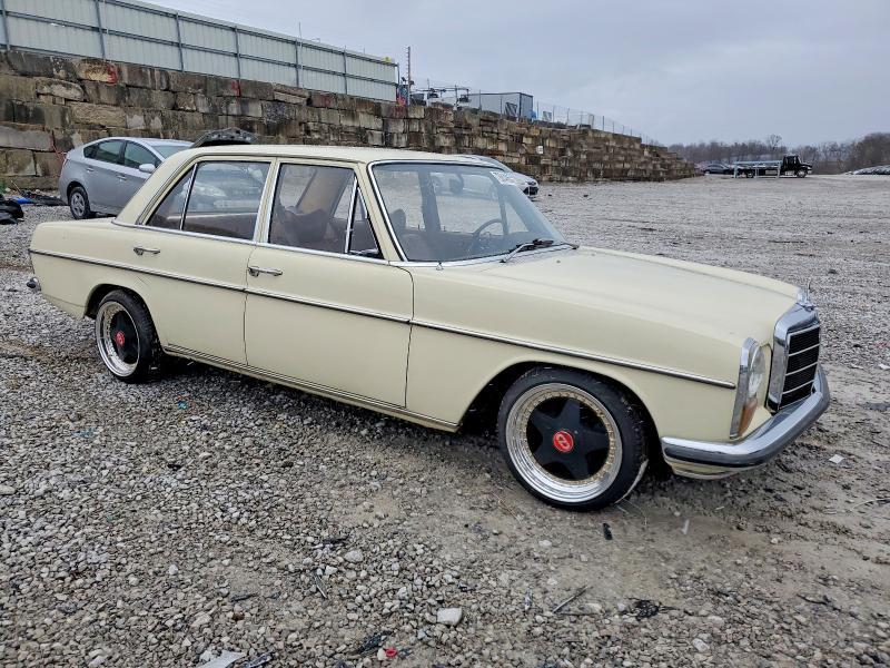 1969 Mercedes-Benz 220d