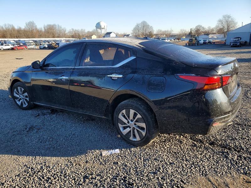 2019 Niss Altima s
