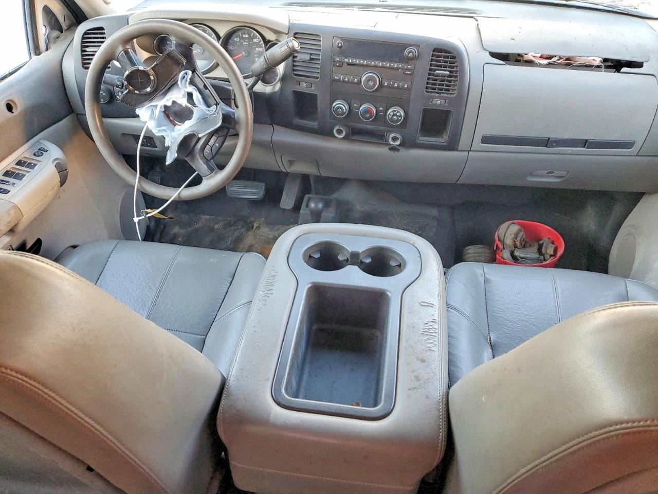 2009 Chevrolet Silverado Truck Cab AND Chassis