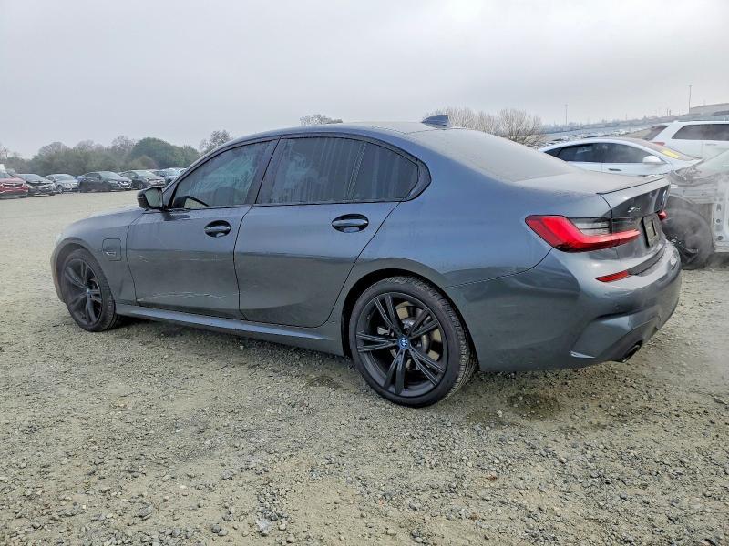 2022 BMW 330xe