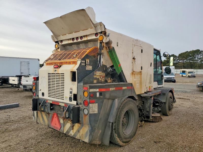 2020 Global Sweeper Truck