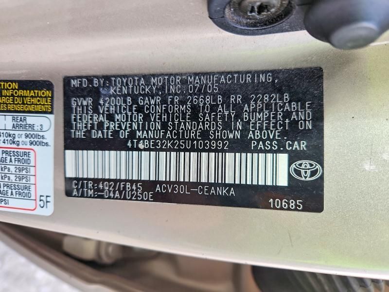 2005 Toyota Camry le