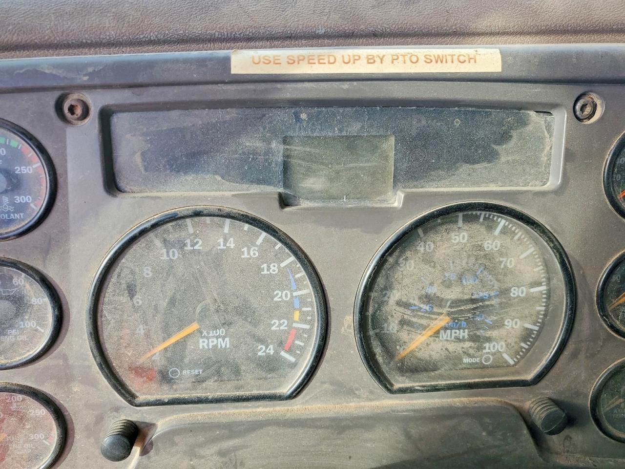 2003 Mack CV713 Refuse Truck