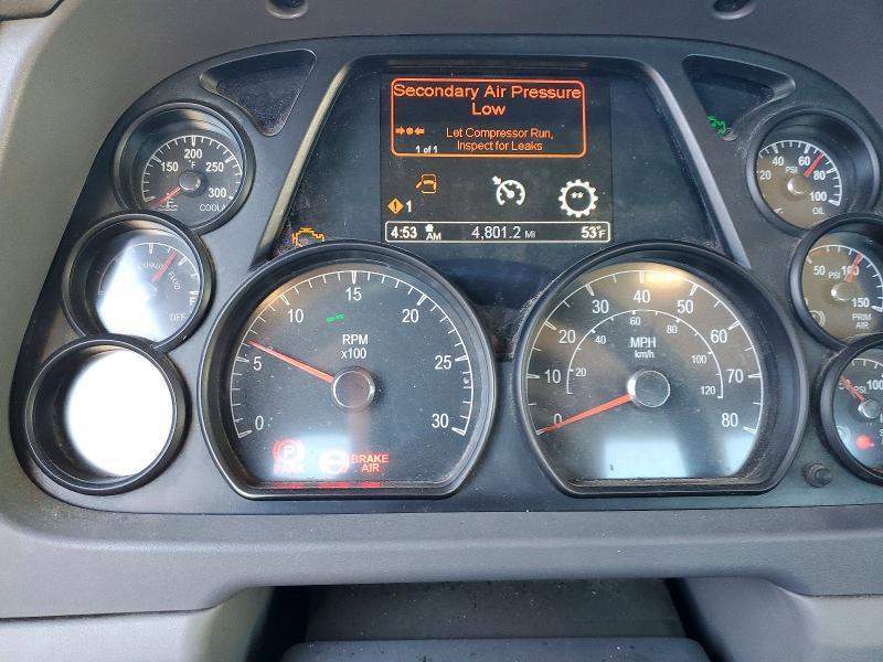 2017 Peterbilt 579 Semi Truck