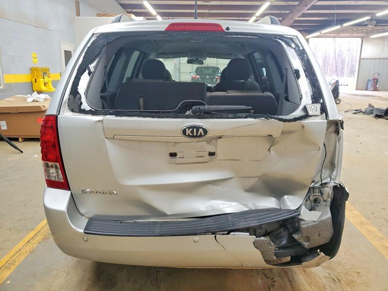 2014 KIA Sedona lx