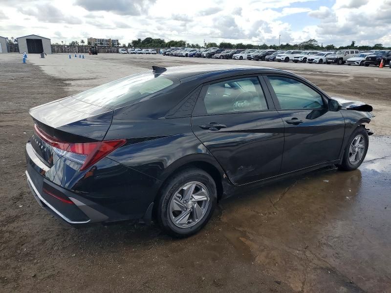 2025 Hyundai Elantra se