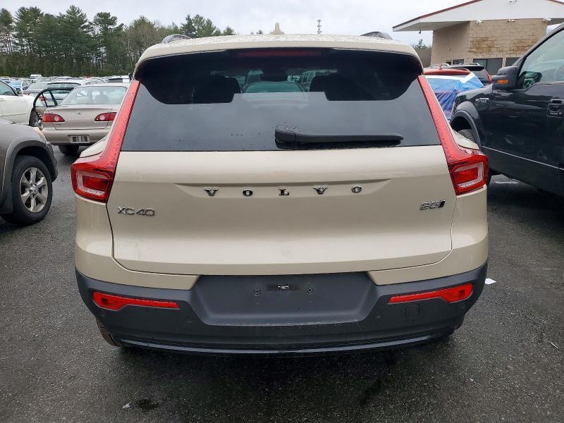 2025 Volvo Xc40 Plus