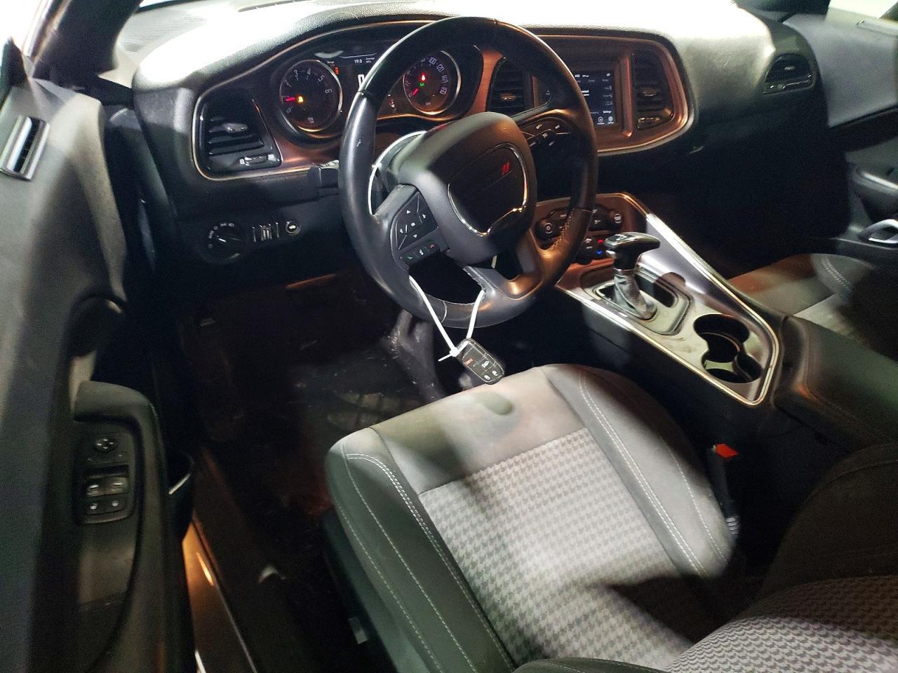 2018 Dodge Challenger sxt