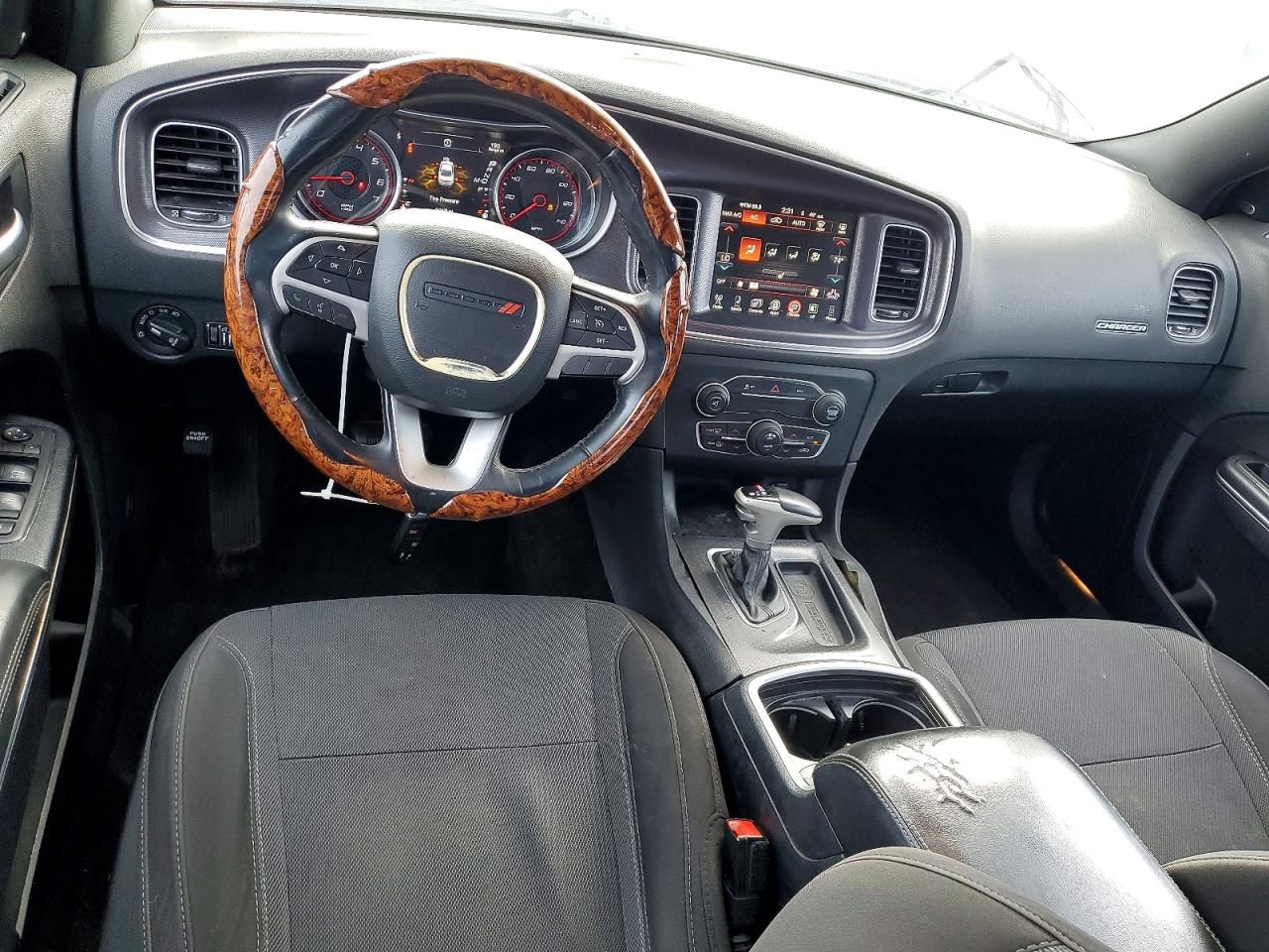 2016 Dodge Charger sxt