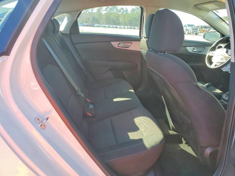 2024 KIA Forte lx